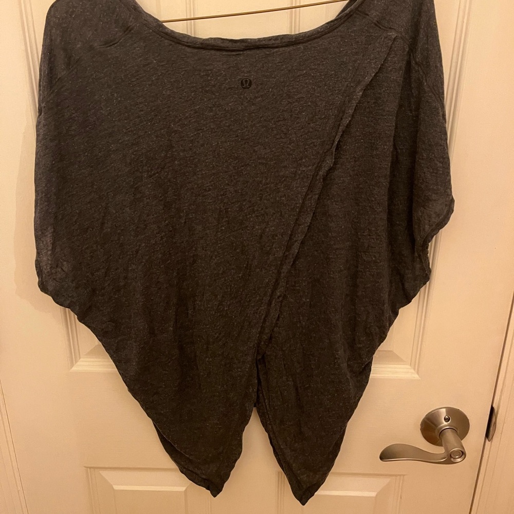 Gray split back Lululemon t shirt